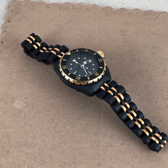 Vintage Tourneau Swiss Designed Dive Watch 20ATM 660 Watch Gold and Black - Picture 4 of 12